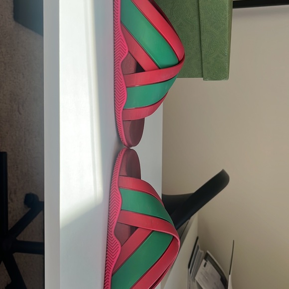❤️💚GUCCI RUBBER SLIDE gently worn - Picture 6 of 8